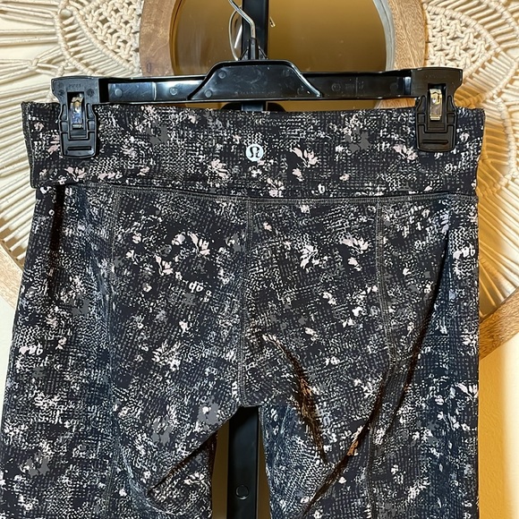 Lululemon Align Crop 21" Equalized Multi size 8 - Picture 12 of 15